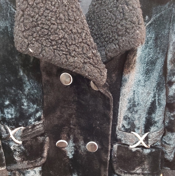 Vintage Luxurious Looking Trench Coat Size Small/Medium - Picture 3 of 6